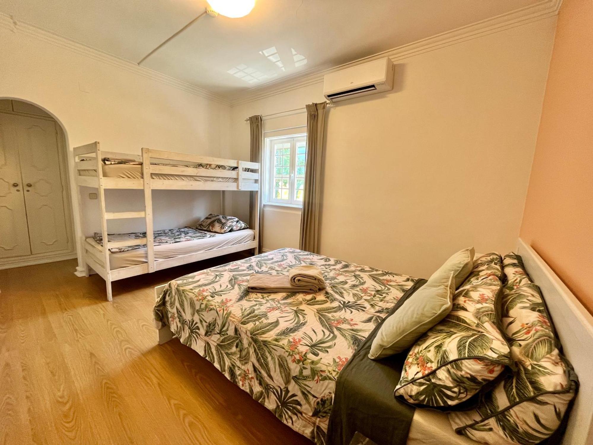 Eco Ljmonade Hostel กาชไกช์ ภายนอก รูปภาพ