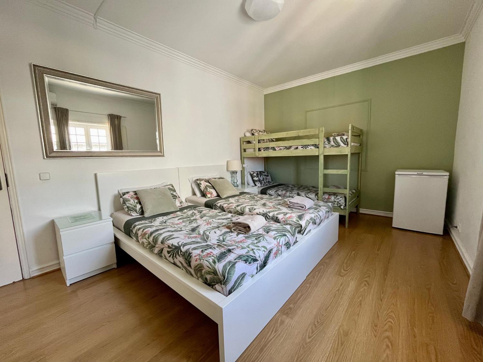Eco Ljmonade Hostel กาชไกช์ ภายนอก รูปภาพ