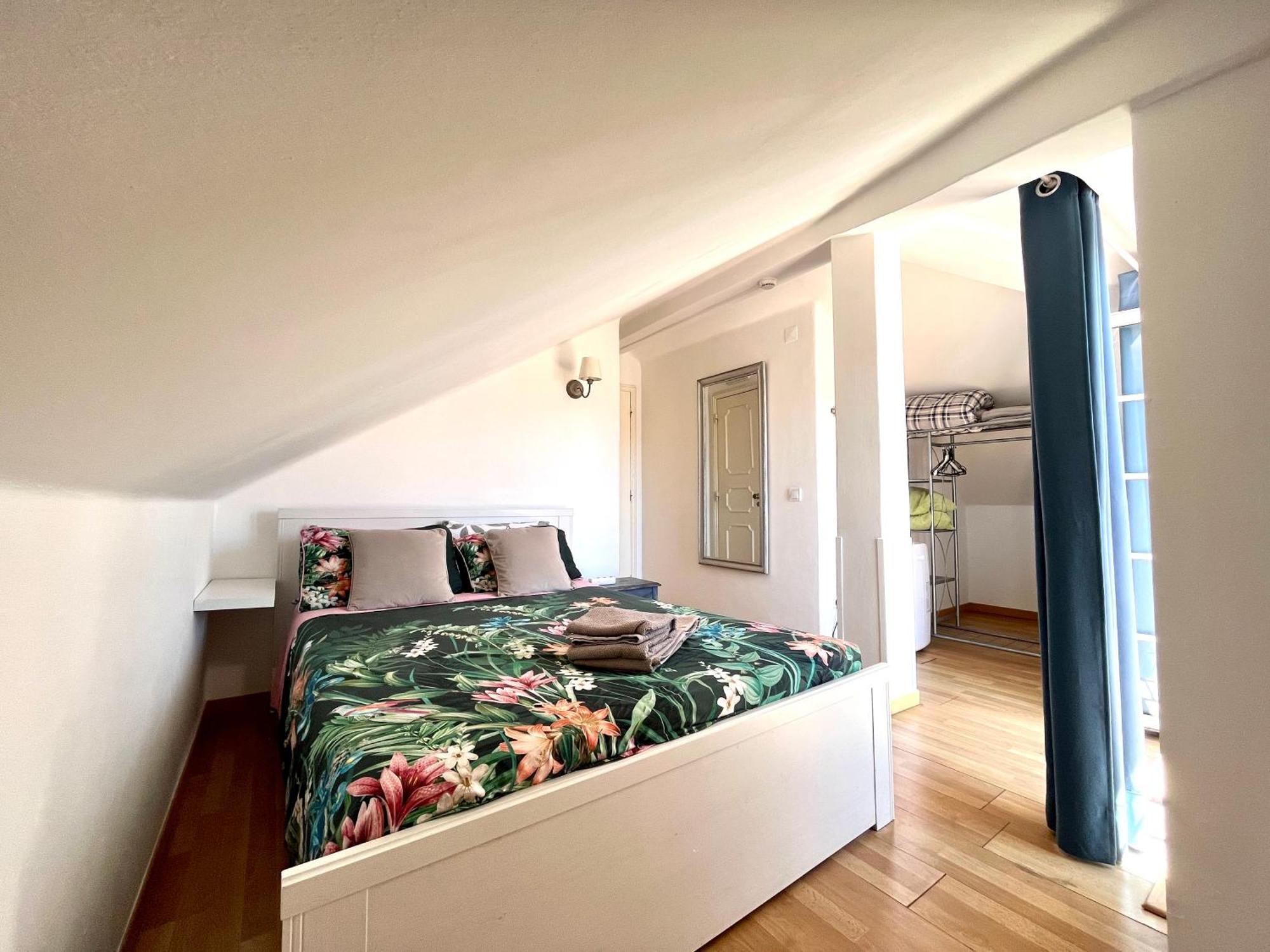 Eco Ljmonade Hostel กาชไกช์ ภายนอก รูปภาพ