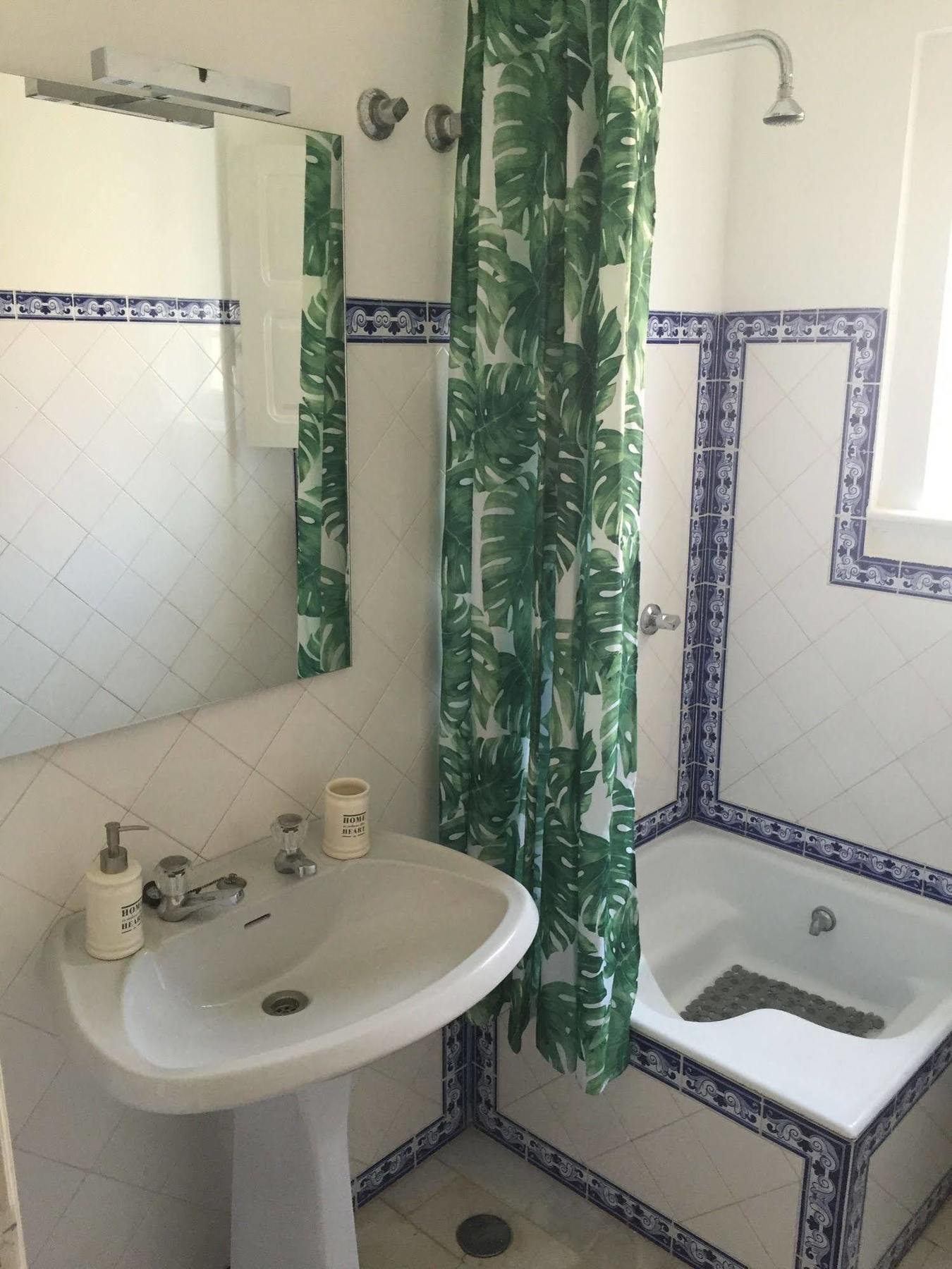 Eco Ljmonade Hostel กาชไกช์ ภายนอก รูปภาพ