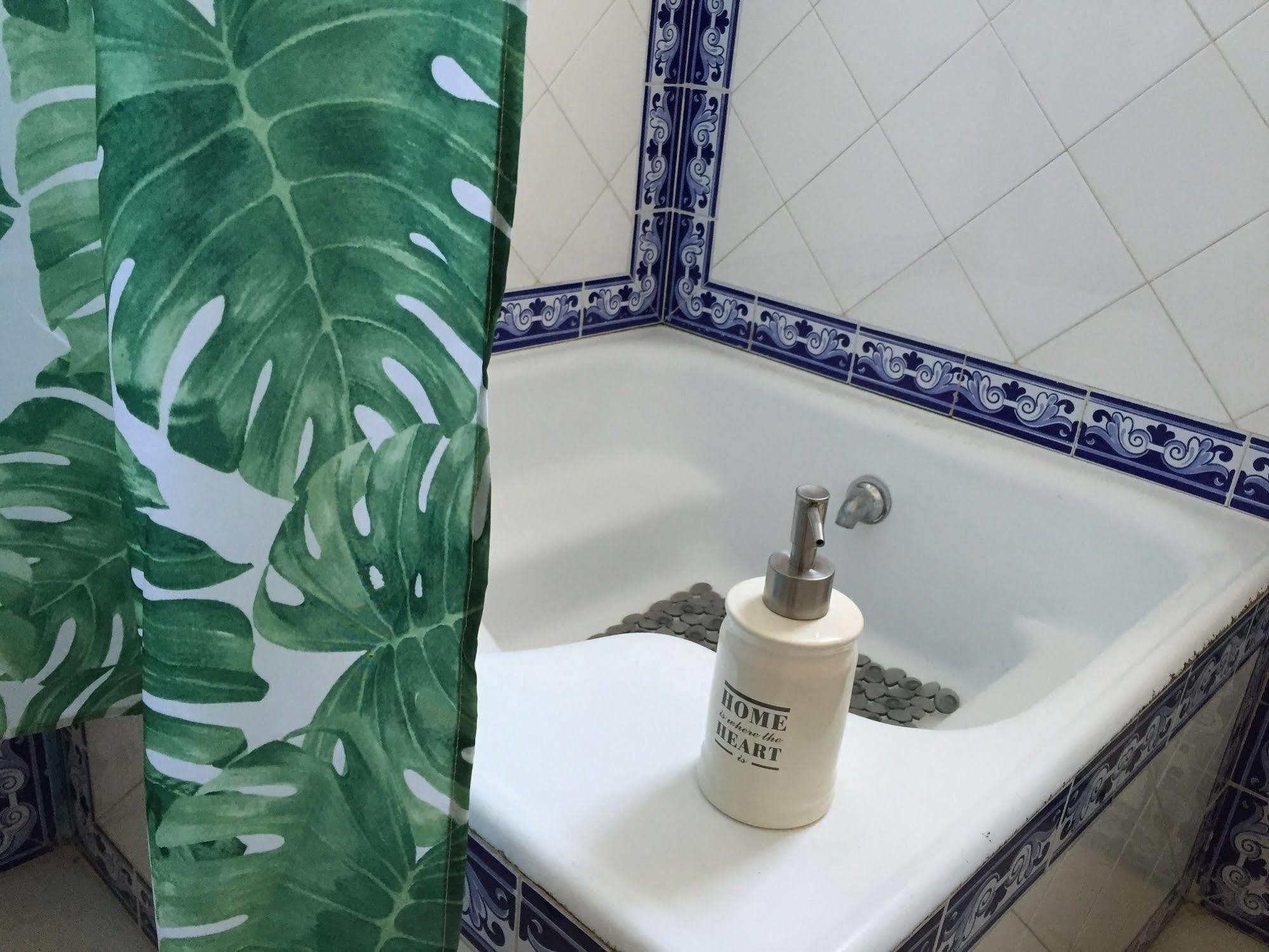 Eco Ljmonade Hostel กาชไกช์ ภายนอก รูปภาพ